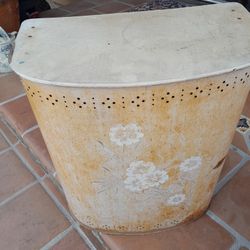 Vintage Hamper