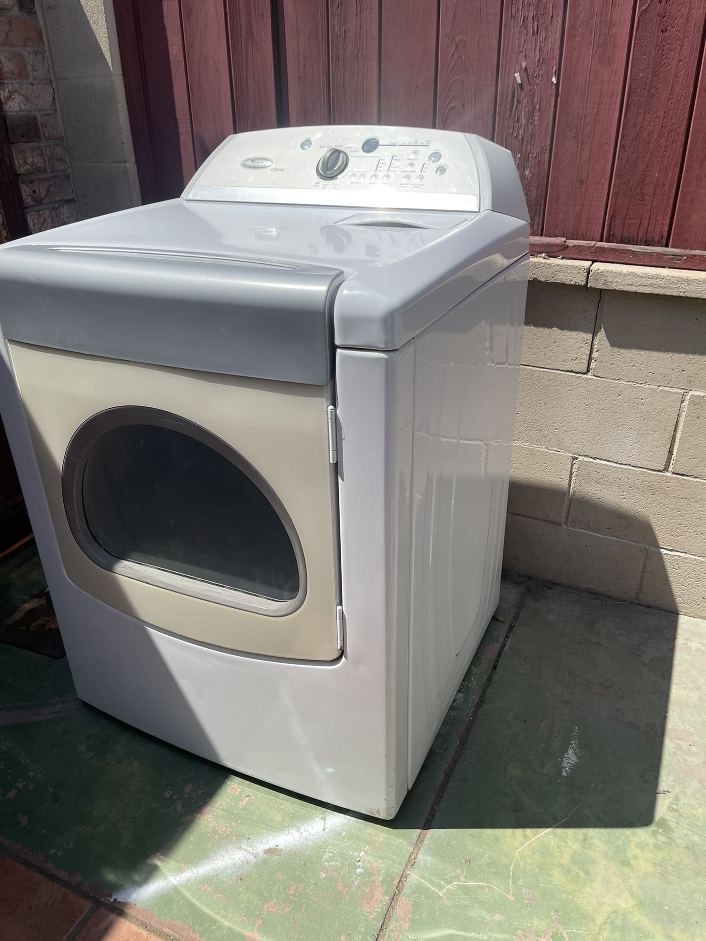 Whirlpool Cabrio electric dryer