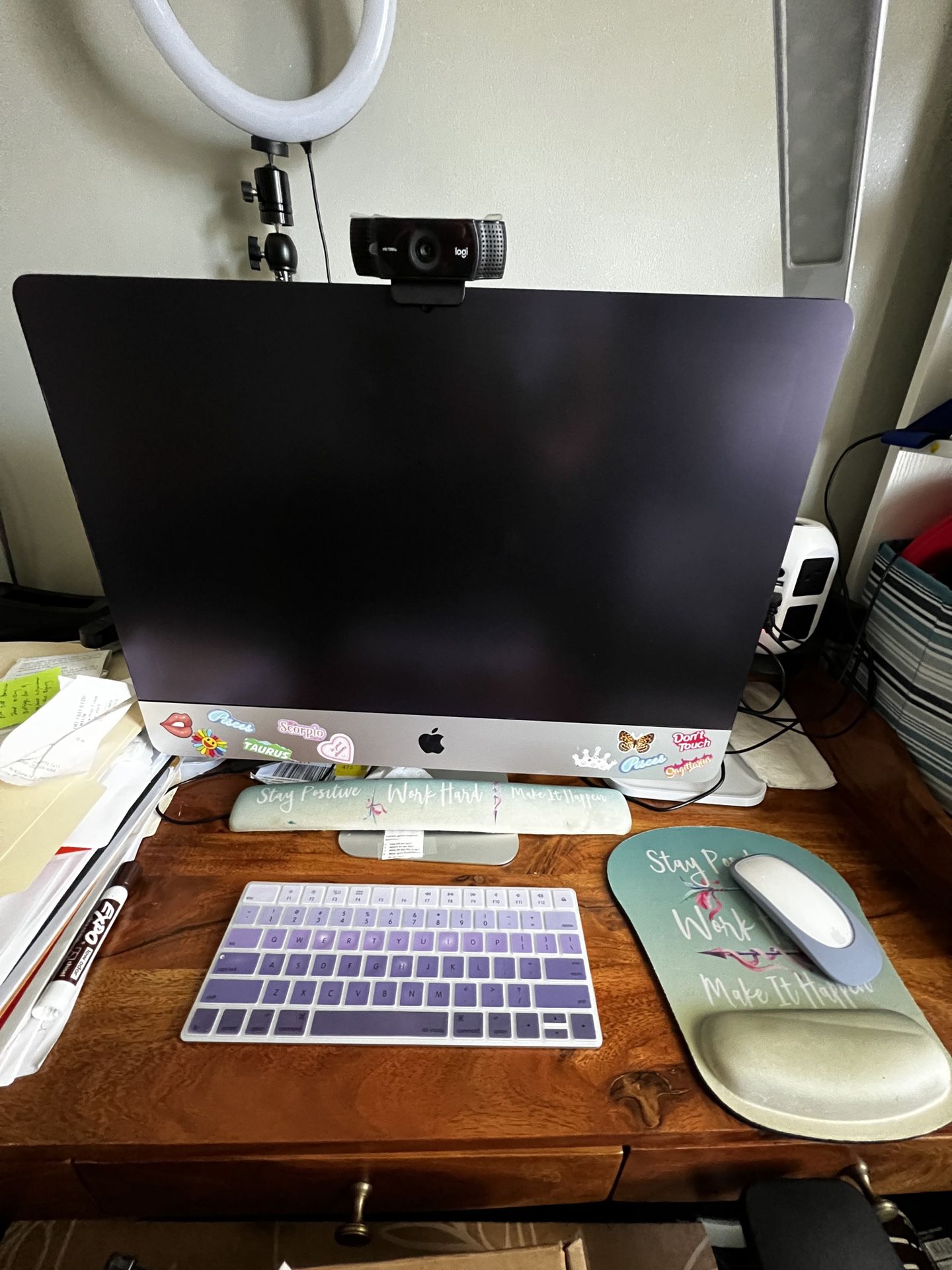 iMac Computer For Sale with Wireless Mouse And Keyboard 