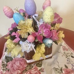 Easter Spring Centerpiece Decoration