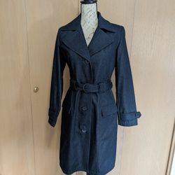 EUC GAP Women's Denim Trench Coat - Small