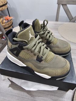 Jordan 4s Olive Green 2y