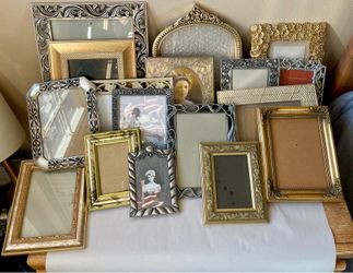 Picture Frame Dump: Vintage, Antique, and a Few Barely Used Picture Frames (PRICED INDIVIDUALLY)