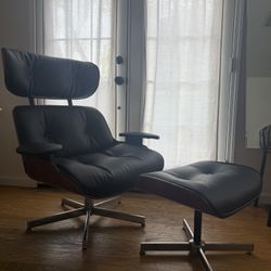 Eames-Style Lounge Chair (Refurbished Replica)