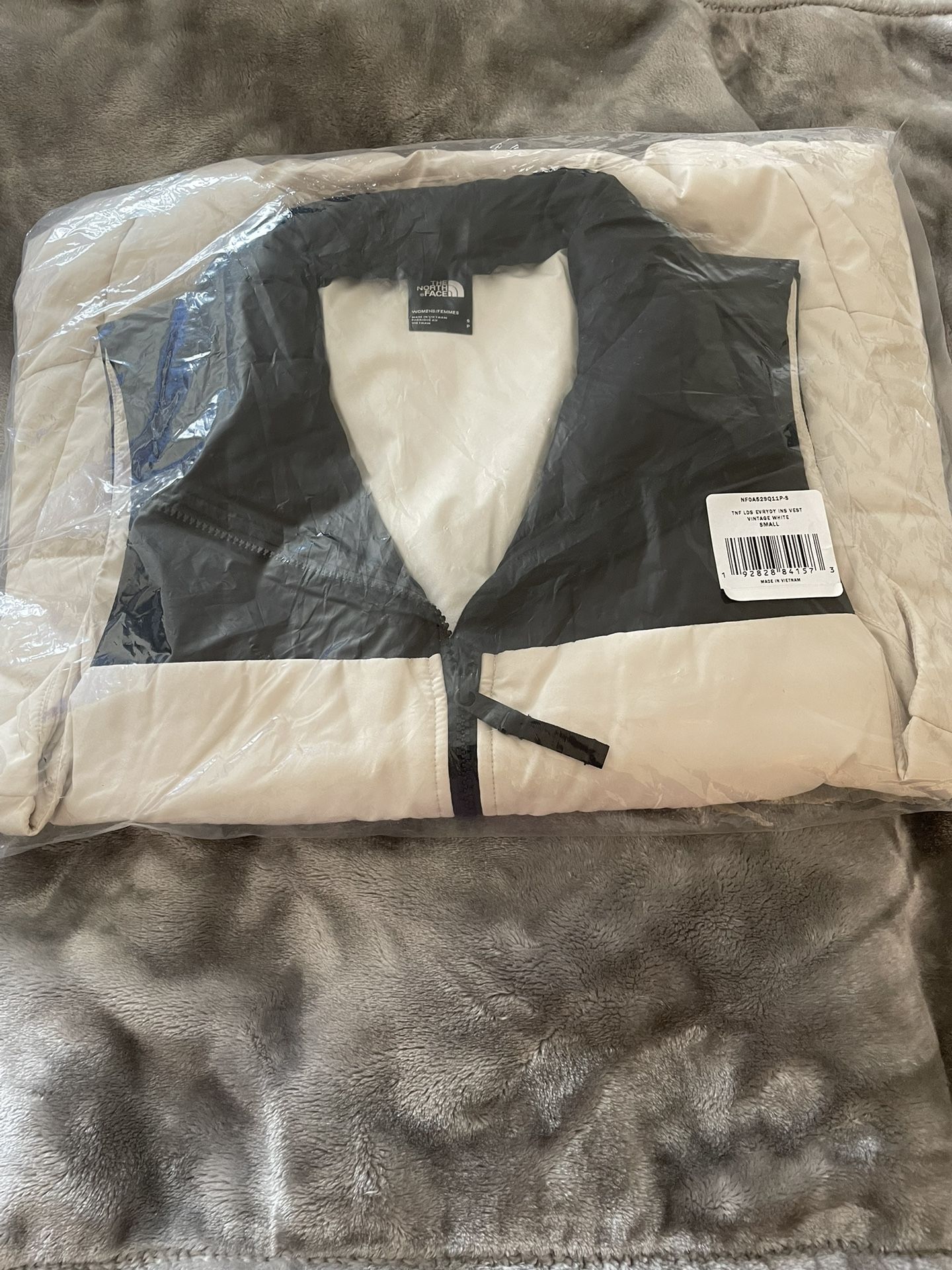 The North Face® Ladies Everyday Insulated Vest - BNWT