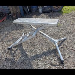 HUSKY PORTABLE SCAFFOLDING 