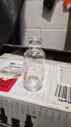 Glass bottle outlet