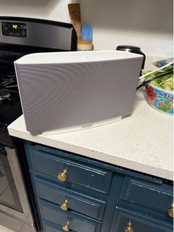 3 sonos speakers all 3 for 80