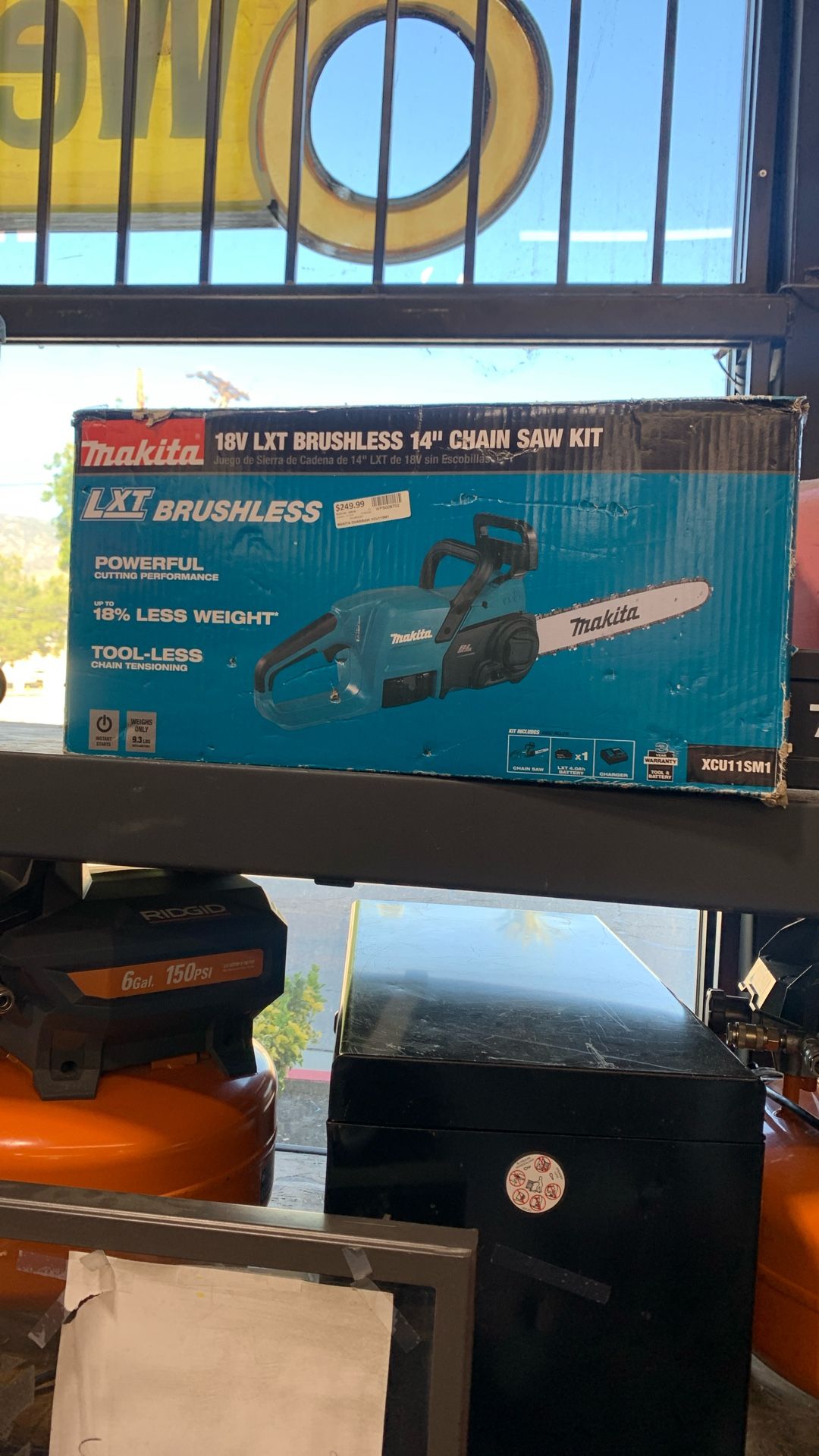 Makita Chainsaw $249.99