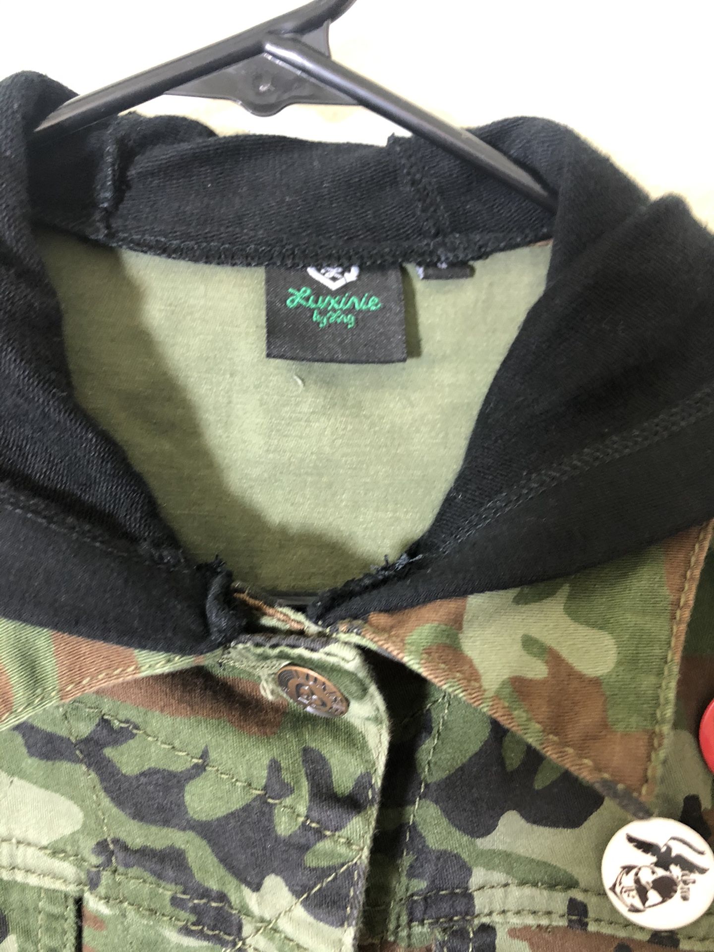 Luxirie by LRG Womens Camo Jacket Medium