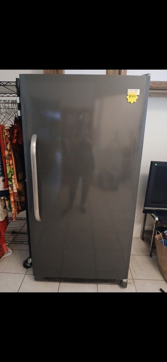Frigidaire Upright Freezer 