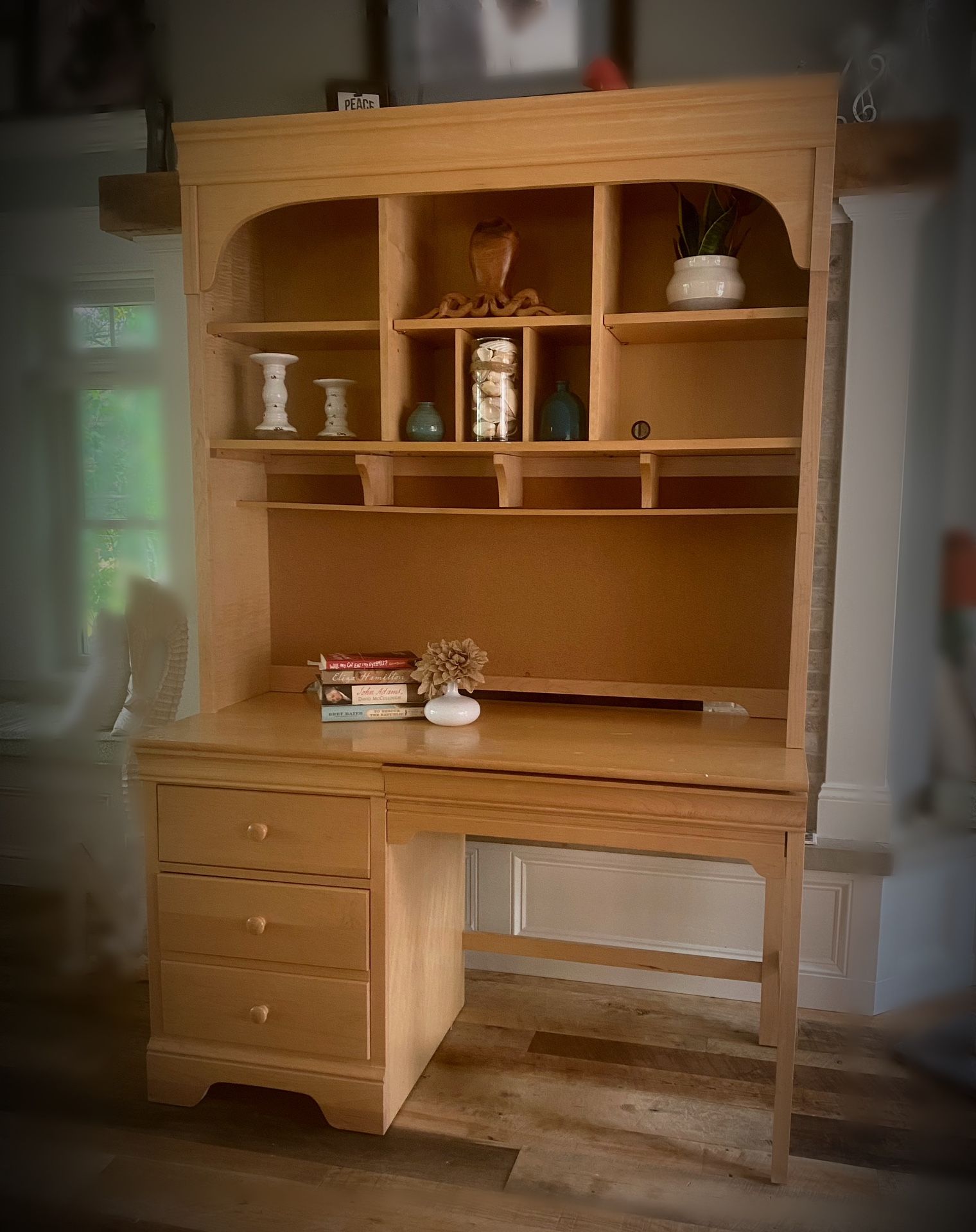 Stanley(Teen)Desk with Hutch 