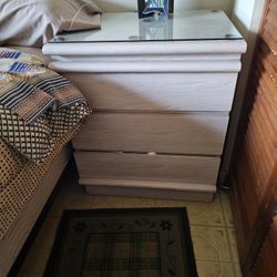 2 Night Stands And A Dresser