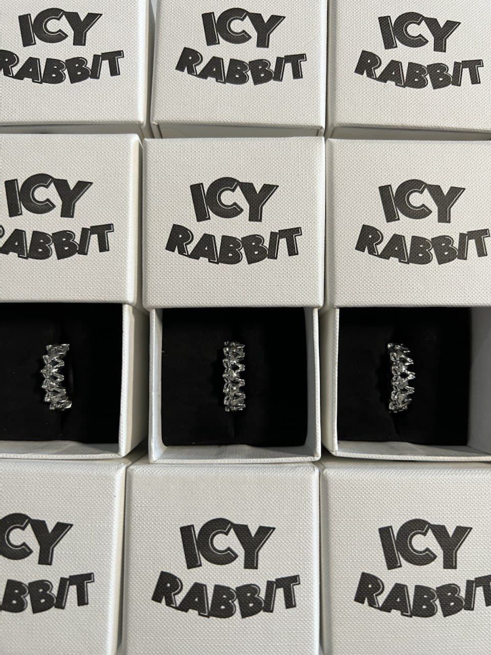 icy rabit sterling silver ring