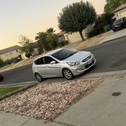 2012 Hyundai Accent