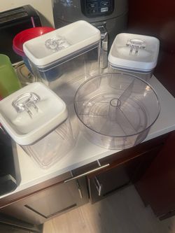 Kitchen storage containers