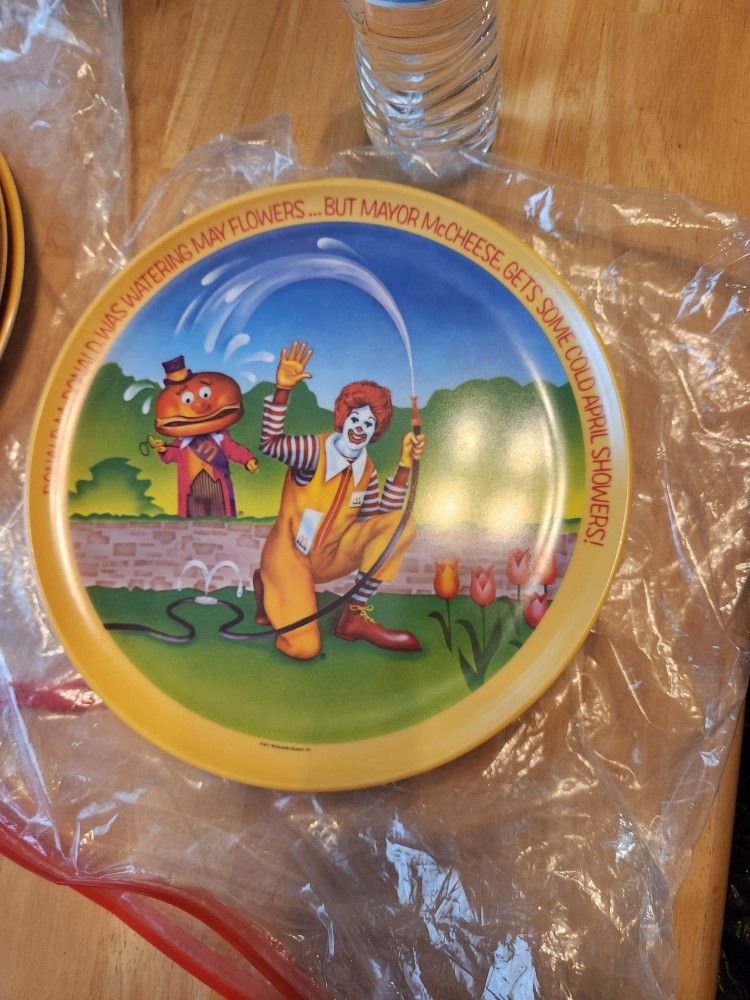 Ronald mcdonald Plates, Disney hercules