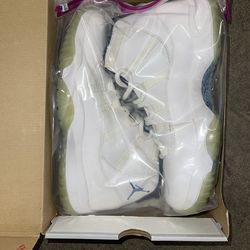 Jordan 11 Legend Blue