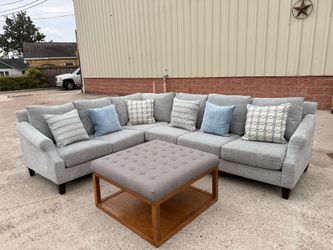 Sectional Sofa ⚠️ $590