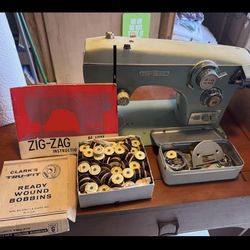 Vintage Working Sewing Machine