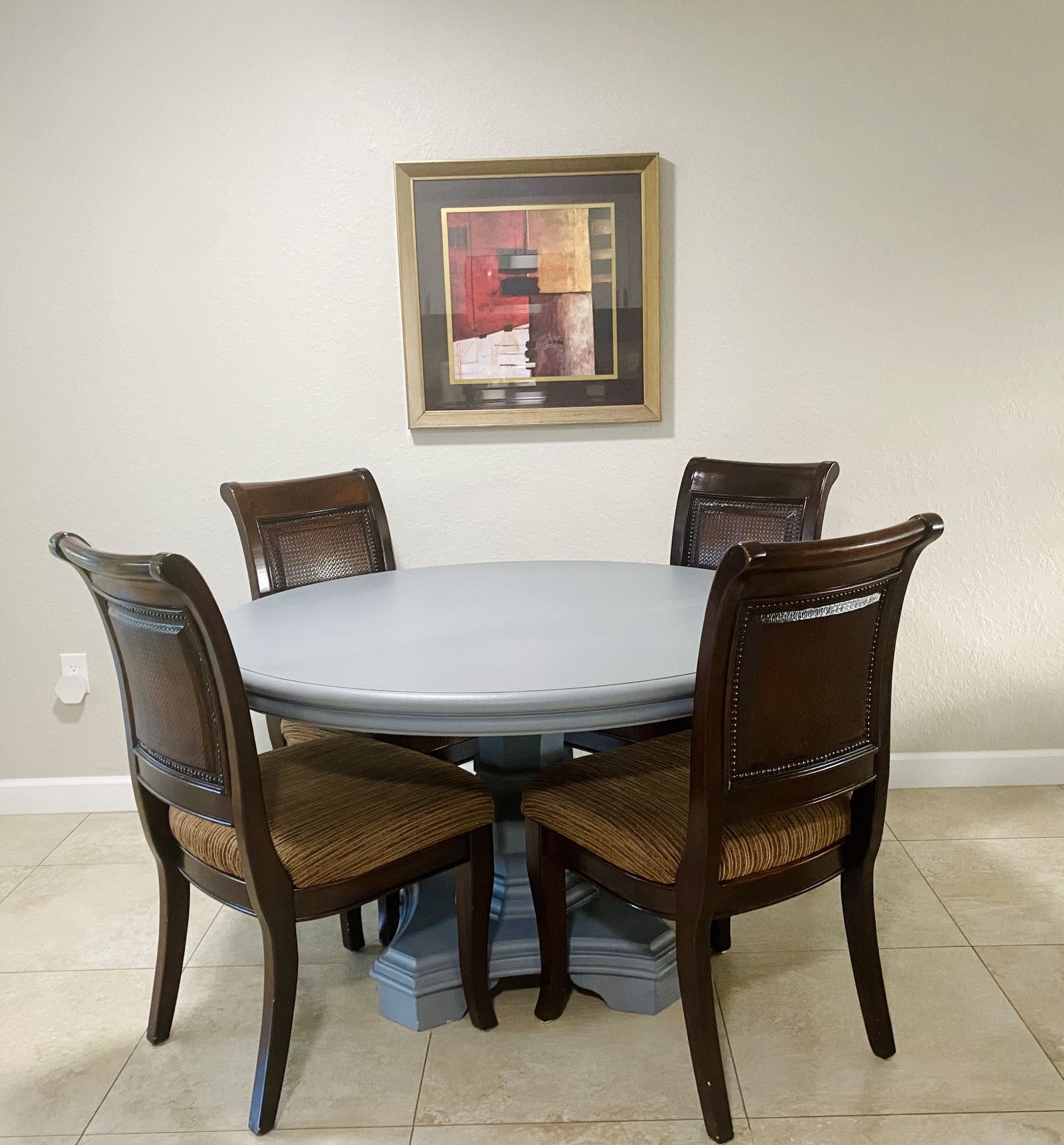 Dinner Table With 4 Chairs