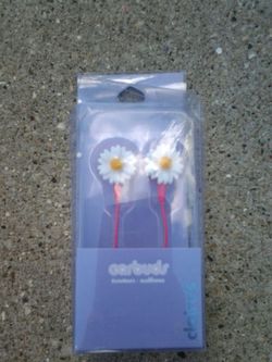 Flower earbuds