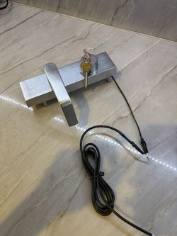Commercial Electric Door Handle / Lock w/ Keys – Like New