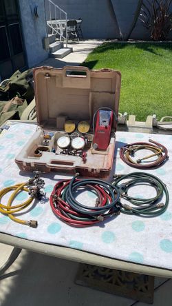 Vintage Imperial Eastman Mechanical Manifold Guage Set with Leak Detector