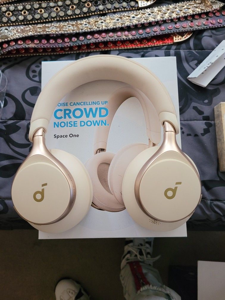 Mint Condition Soundcore BT Headphones 