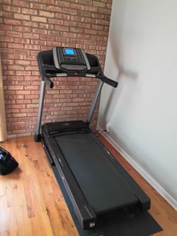 NORDICTRACK T6.5S TREADMILL ( LIKE NEW & DELIVERY AVAILABLE TODAY)
