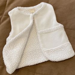 Beautiful Cozy Baby Vest Size 24 Months (warm 🥰)💖