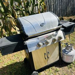 Grill to make roast meat You work very well🥩 The grill comes with a gas tank I can deliver