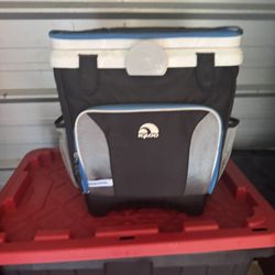 Igloo Cooler With Wheels 