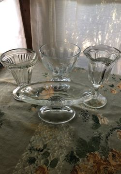 1950’s ice cream sundae dishes, and a banana split dish