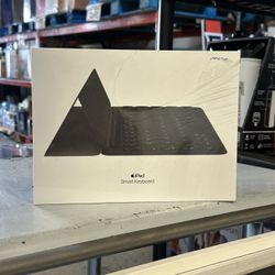 Apple iPad Smart Keyboard For iPad 7th Gen - iPad Air 3rd Gen - iPad Pro 10.5” Brand New In Box