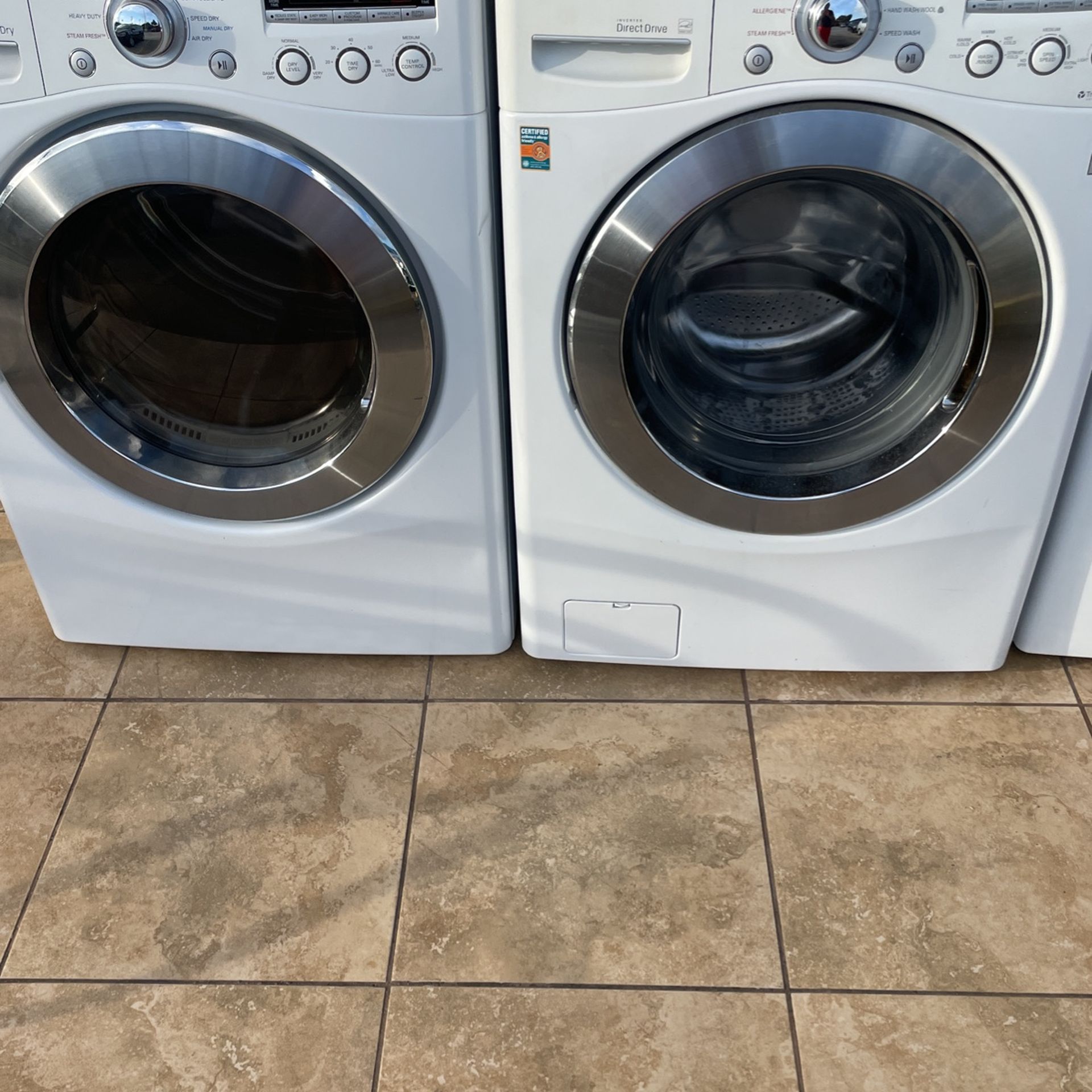 Lavadora Y Secadora LG En Buen Estado. Negocio Particular.