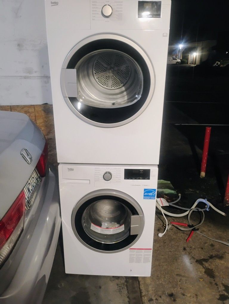 Beko Washer And Dryer Electric Stackable 24inch