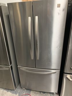 Nevera kenmore 32” freezer abajo