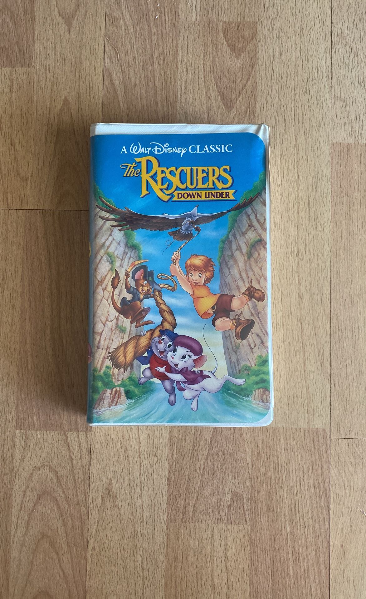 Walt Disney Classic The Rescuers Down Under VHS