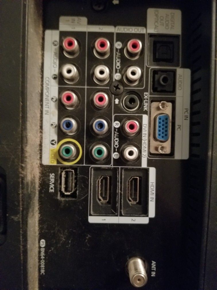 37 Inch Samsung LCD TV & Wall Mount