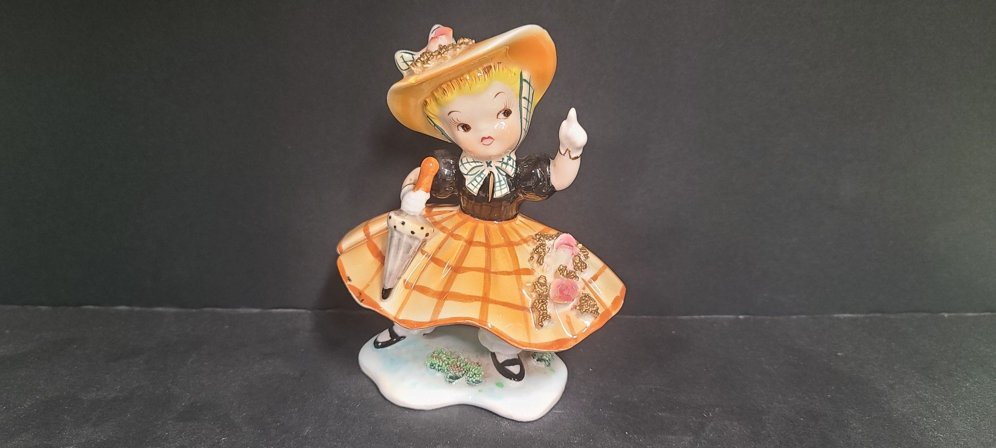 Beautiful Vintage Napco Figurine With Ruffled Bloomers