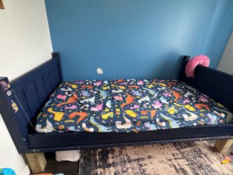 Twin bed for kids