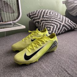 Nike Vapor 16 Elite Yellow Size 9