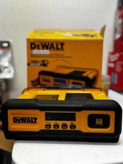 DEWALT Professional 30 Amp Battery Charger, 3 Amp Battery Maintainer with 100 Amp Engine Start
