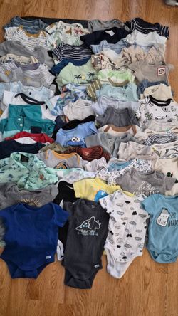 Lote de ropa de recien nacido a 6 meses