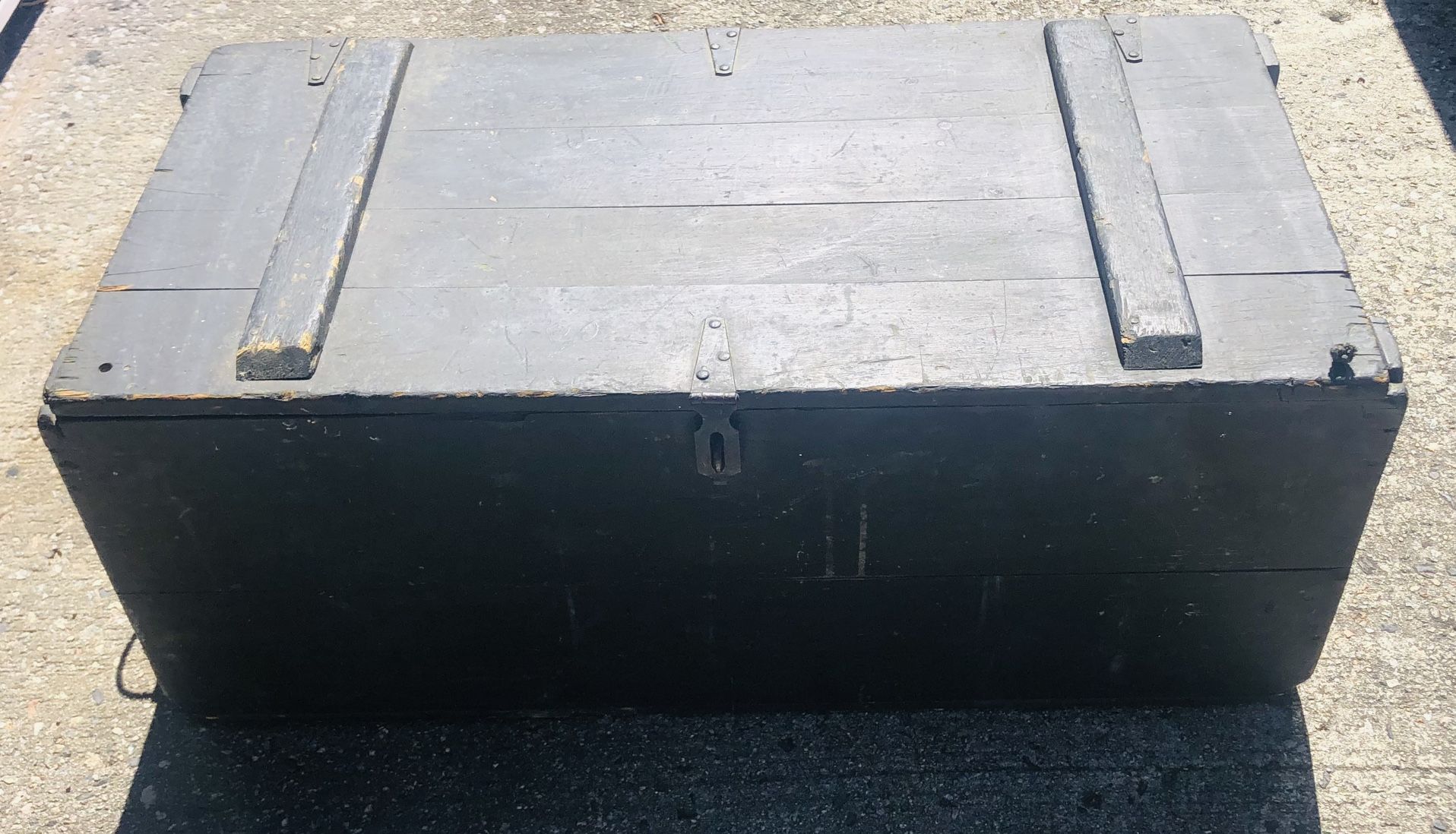 WW2 U.S. Military 1943 Foot Locker With Tray 34x17x14”