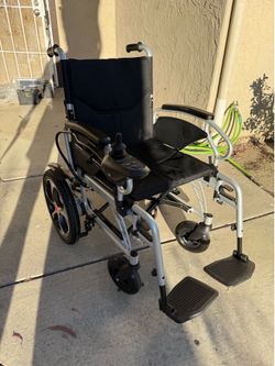 Electric wheelchair