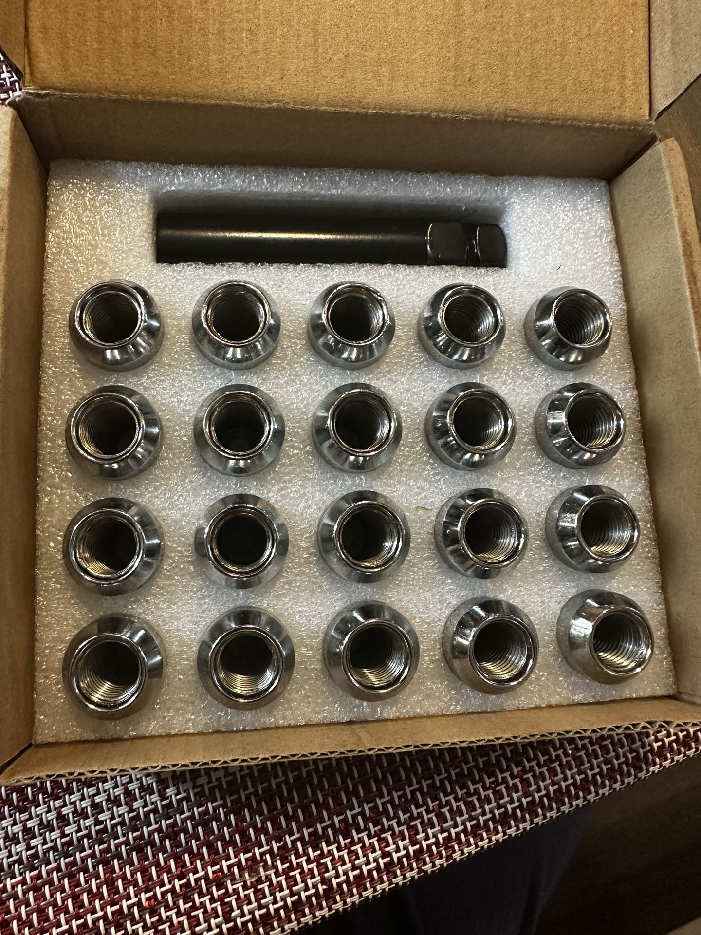 New Lugs Nuts