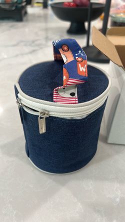 Insulated food container
