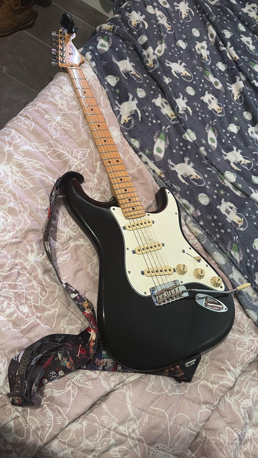 Fender Black Strat MiM